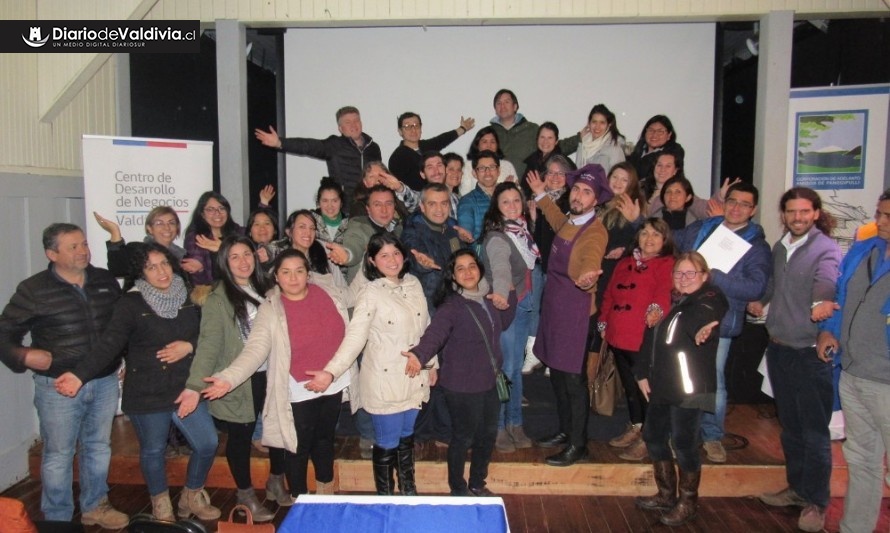 Emprendedores de Panguipulli participaron en Seminario “Potenciando nuestro Emprendimiento”