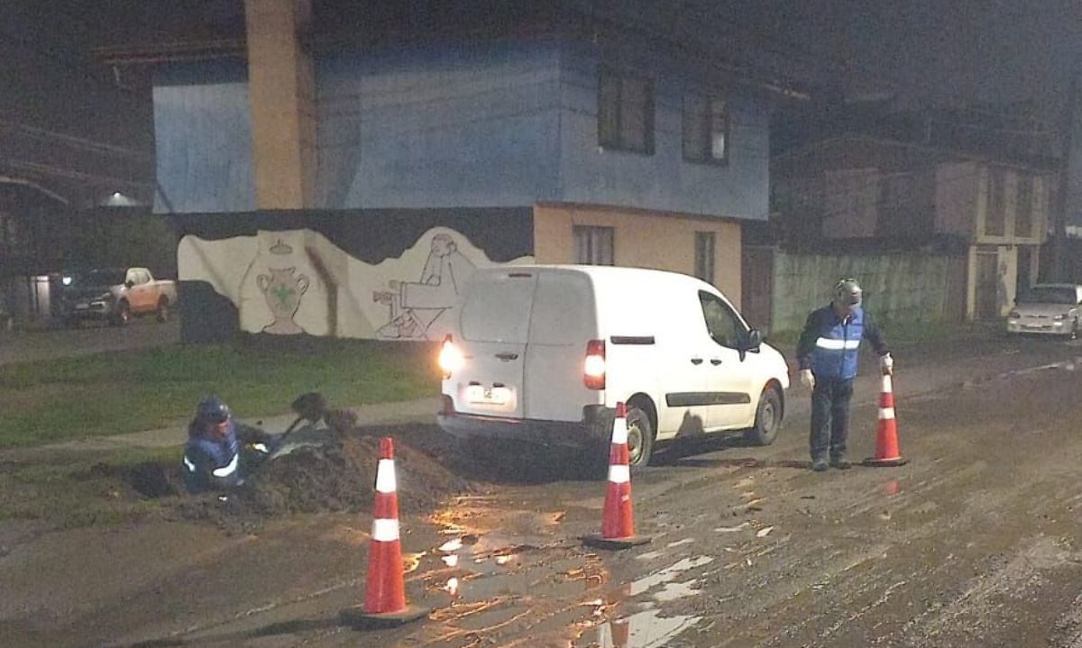 Aguas Décima informa corte de emergencia en avenida España de Valdivia