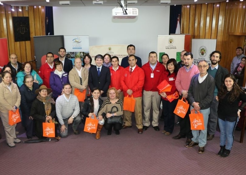Inician regulación para el uso de bolsas plásticas en Valdivia