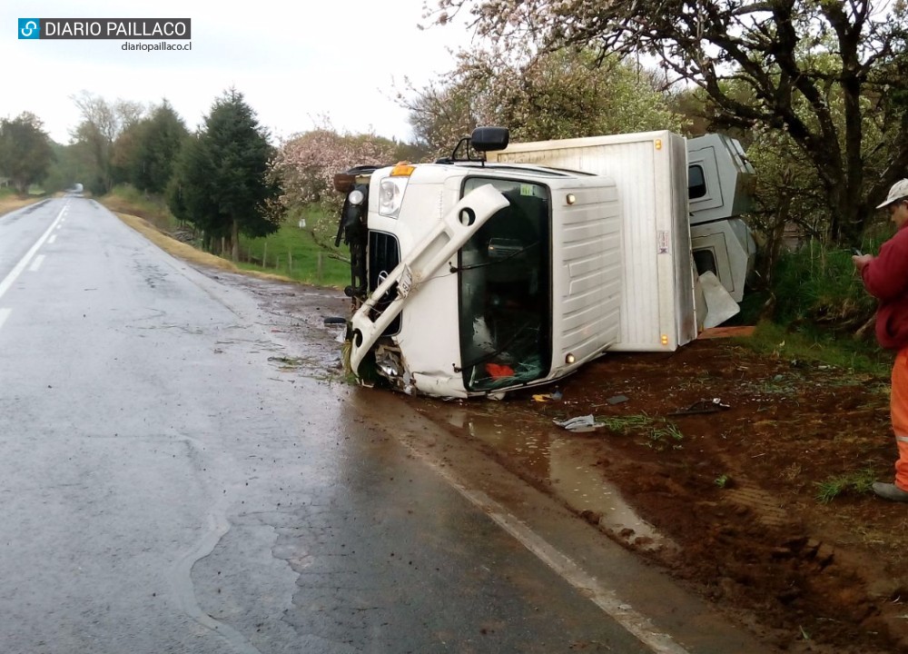 Conductores accidentados en ruta Futrono–Reumén: “los parches del asfalto son una trampa mortal”