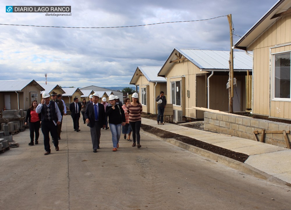 Un 80 por ciento de avance registran casas del Comité Las Bandurrias en Lago Ranco
