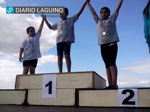 Joven laguino representa a la comuna en importante campeonato de natación