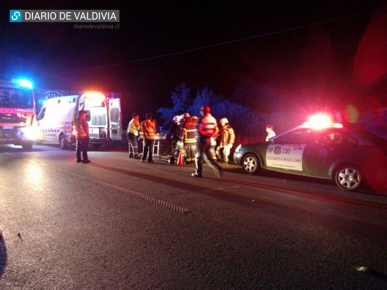 Vehículos colisionaron de frente en ruta Paillaco - Valdivia