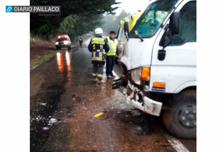 Tres lesionados dejó accidente en la ruta Reumén - Futrono 