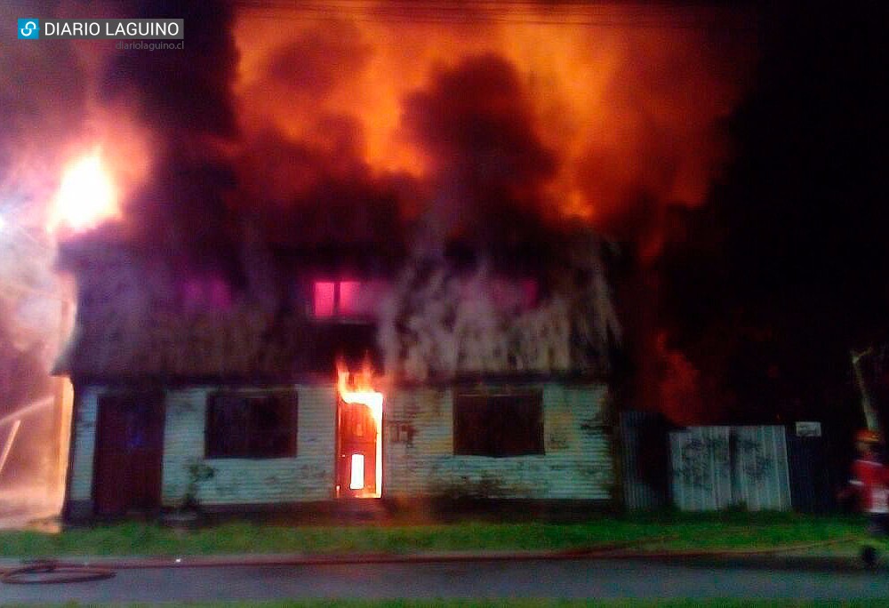 Arde casa habitación en Antilhue