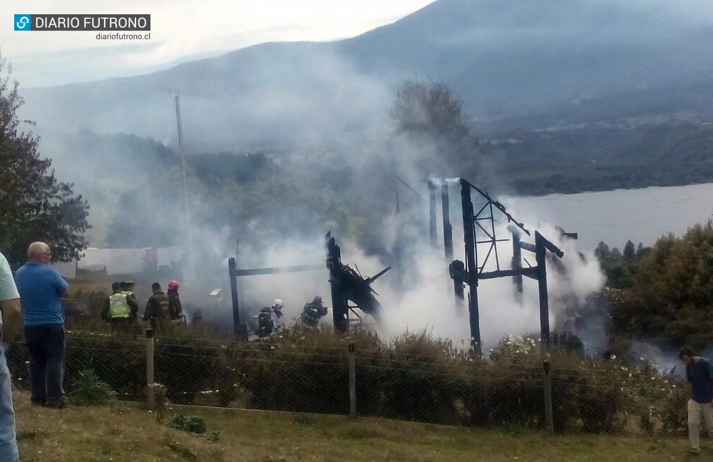 Tragedia en Futrono: Niño de 2 años murió tras incendio de su vivienda