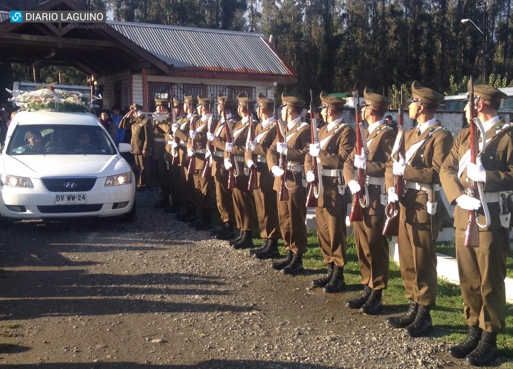 Los Lagos: Carabineros despidió con honores al cabo Mauricio Almonacid 