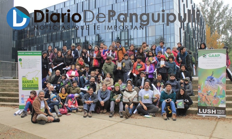 Público de todas las edades se maravilló con la gran variedad de colores, formas y cantos de los anfibios de Los Ríos 