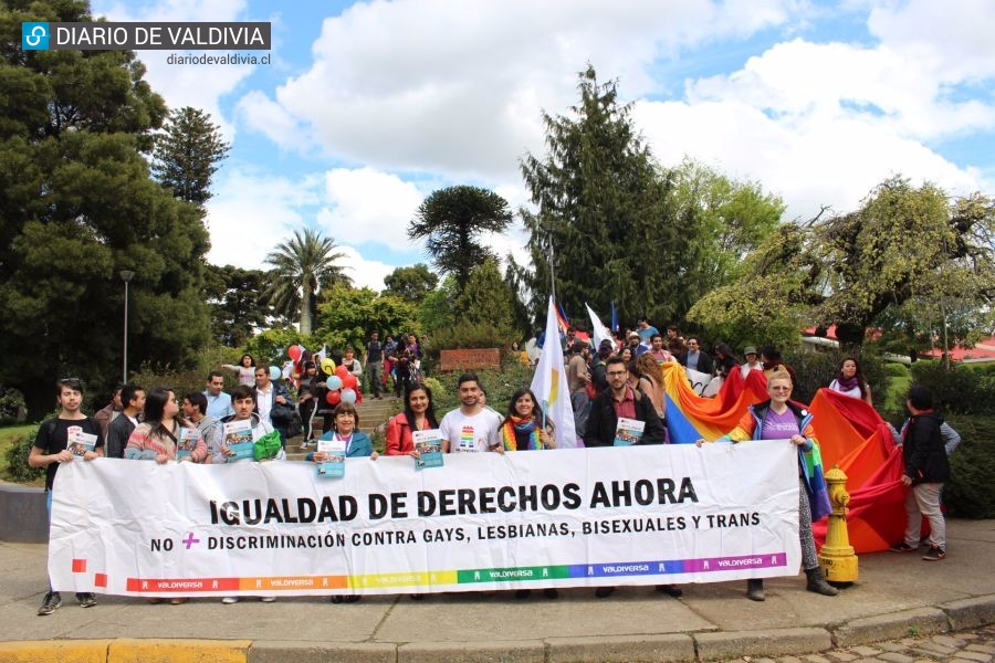 Lanzan primera revista de Inclusión y Diversidad Sexual en Valdivia
