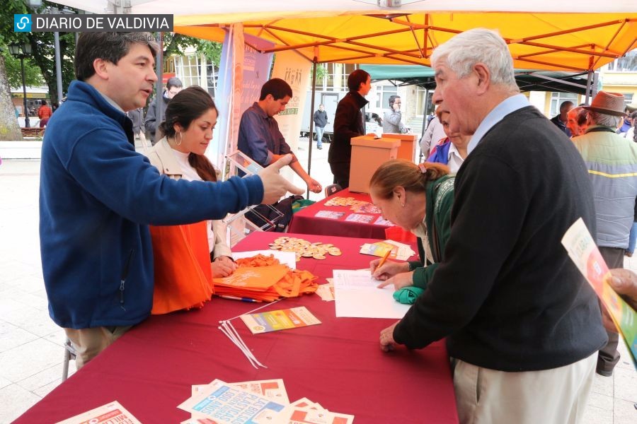 Certifican a comercio que reducirá uso de bolsas plásticas en Valdivia