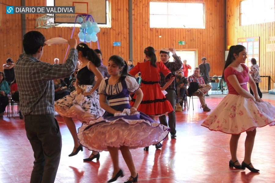 Escuela Alemania de Valdivia celebró 92 años de existencia