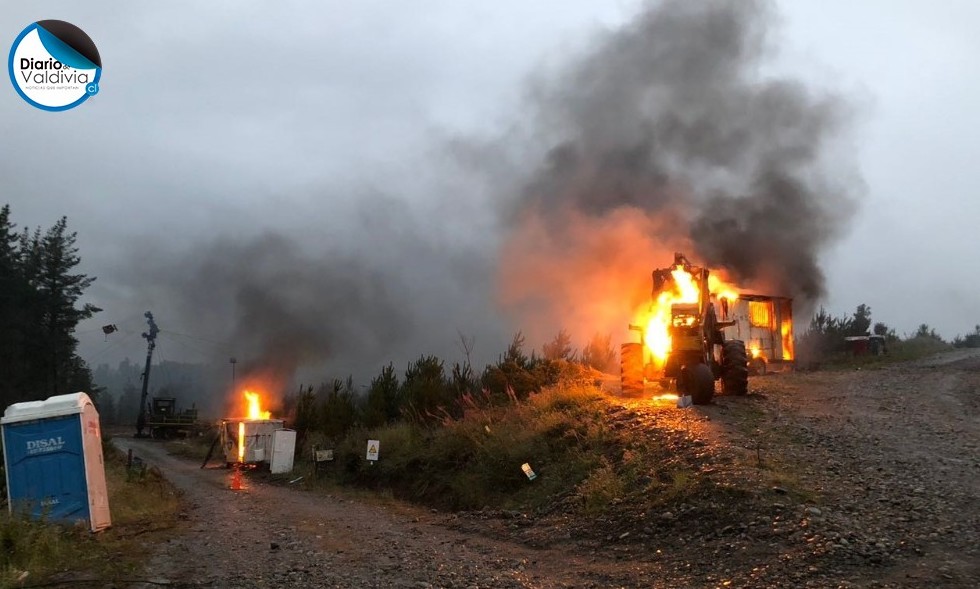  Reportan violento ataque incendiario en forestal de Lanco