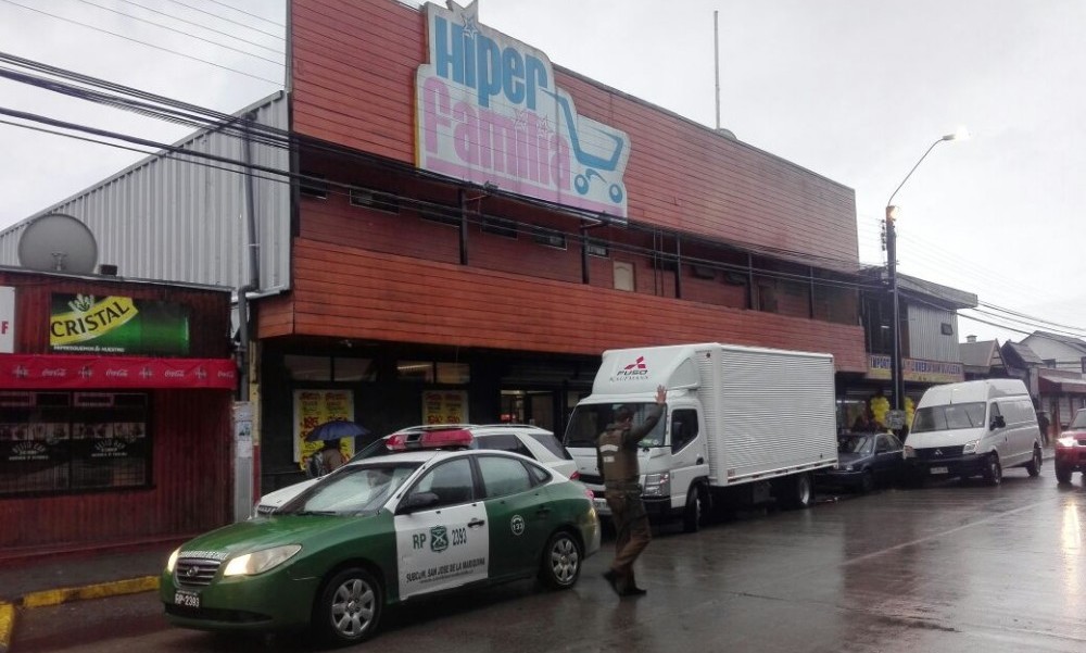 Administrador de supermercado en Mariquina resultó herido cuando intentó evitar hurto