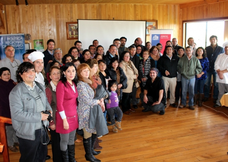 SERNATUR Los Ríos fortalece Ruta de Pablo Neruda con énfasis gastronómico en Futrono