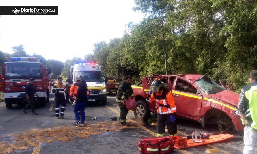 Violento accidente de tránsito en Lago Ranco deja dos heridos graves