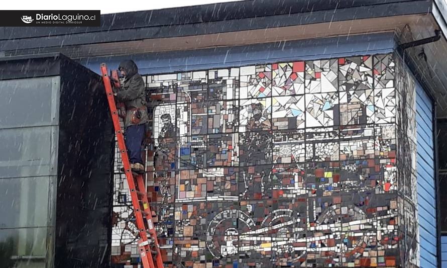Inauguran mosaico que recuerda el pasado ferroviario de Los Lagos