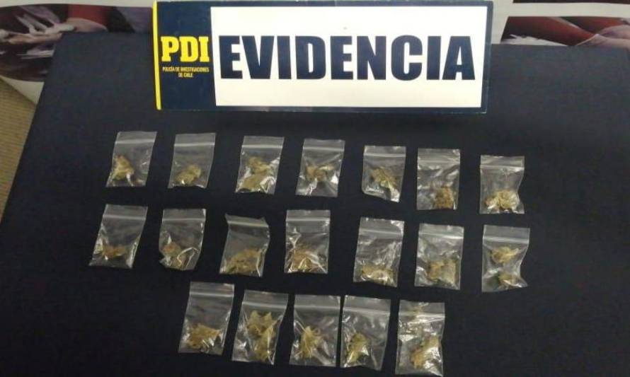 Menor fue sorprendido vendiendo droga en el frontis de la Municipalidad de Valdivia
