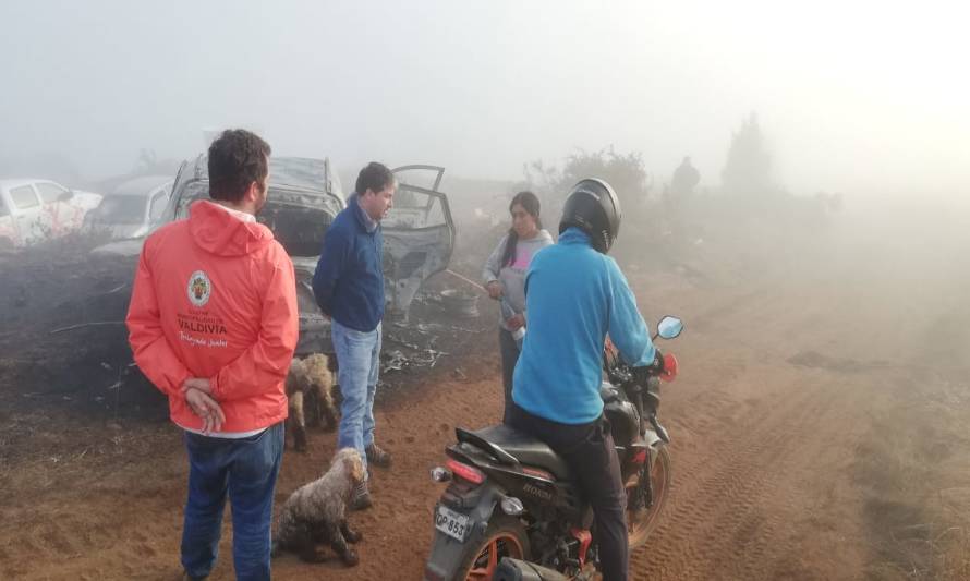 Municipio de Valdivia entrega ayuda a damnificados tras incendios en Bonifacio