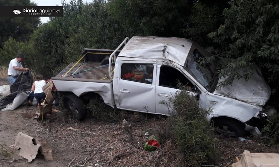 Dos lesionados tras colisión por alcance en Los Lagos