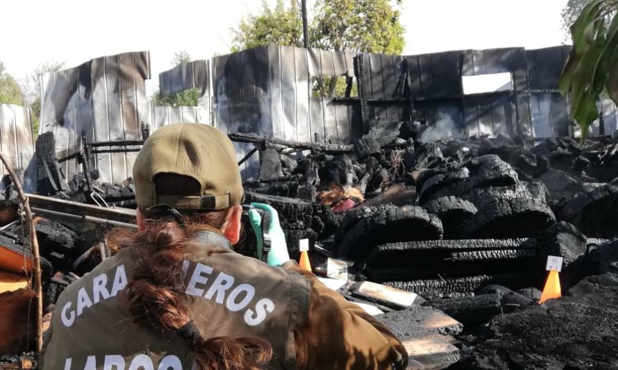 Incendio destruyó taller de artesanías en Panguipulli
