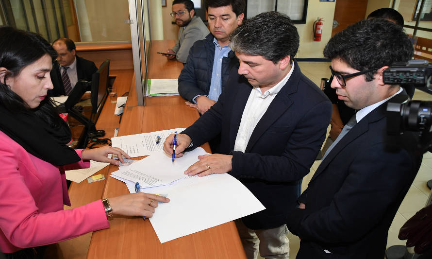 Alcalde Sabat interpuso querella criminal por homicidio en plaza de Valdivia