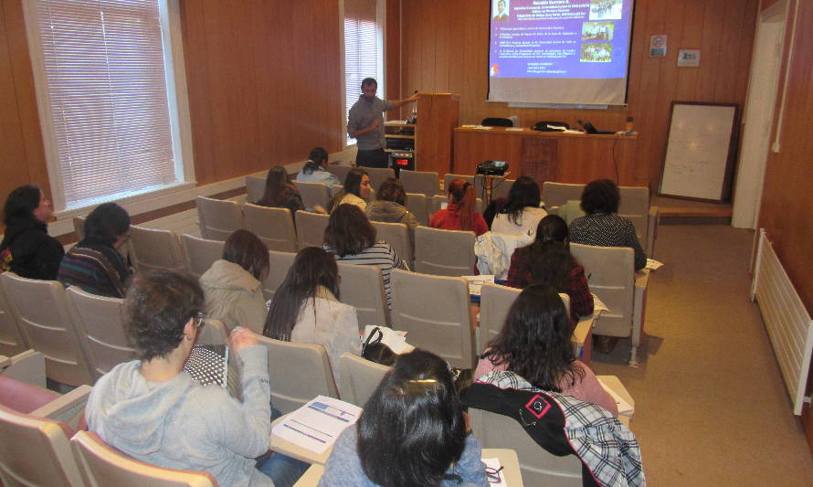 Emprendedoras de la provincia de Valdivia participan en 3era. Escuela de Mujeres