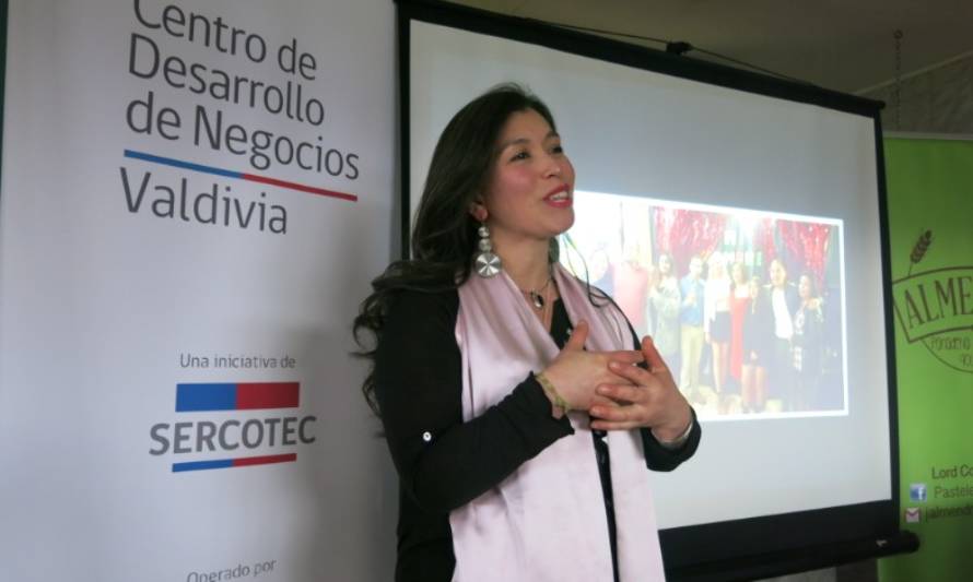 Emprendedora valdiviana contó cómo pasó de ser trabajadora dependiente a dar empleo a 12 personas