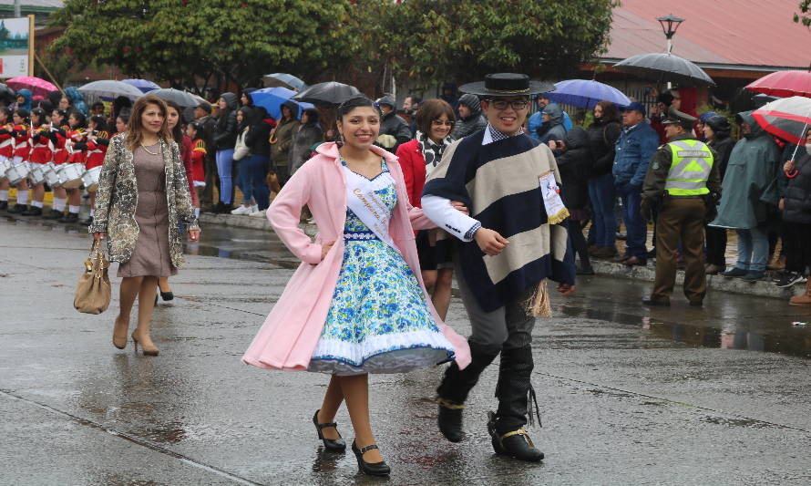 Jóvenes paillaquinos viajan a El Quisco para participar en campeonato nacional de cueca