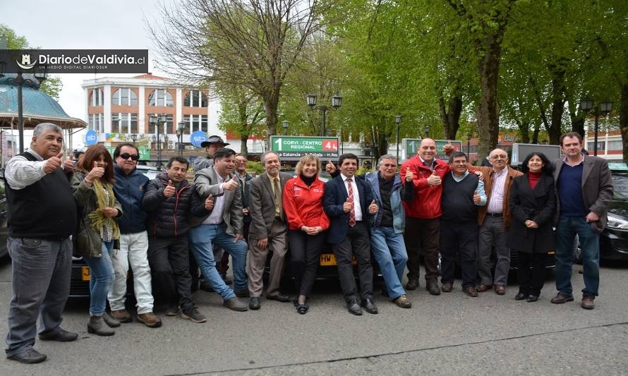 Taxis - colectivos de Valdivia inician puesta en marcha de Sistema de Recorrido Dirigido