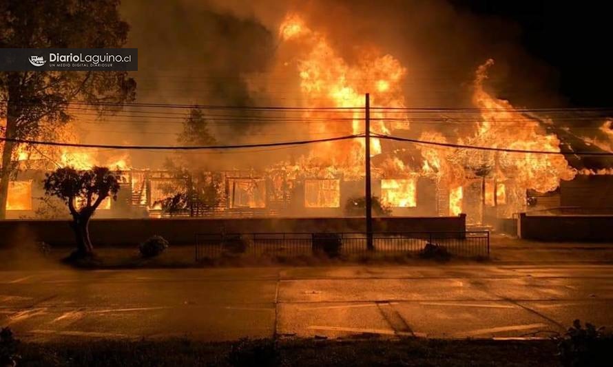 Incendio destruyó ex Escuela Francia en Los Lagos