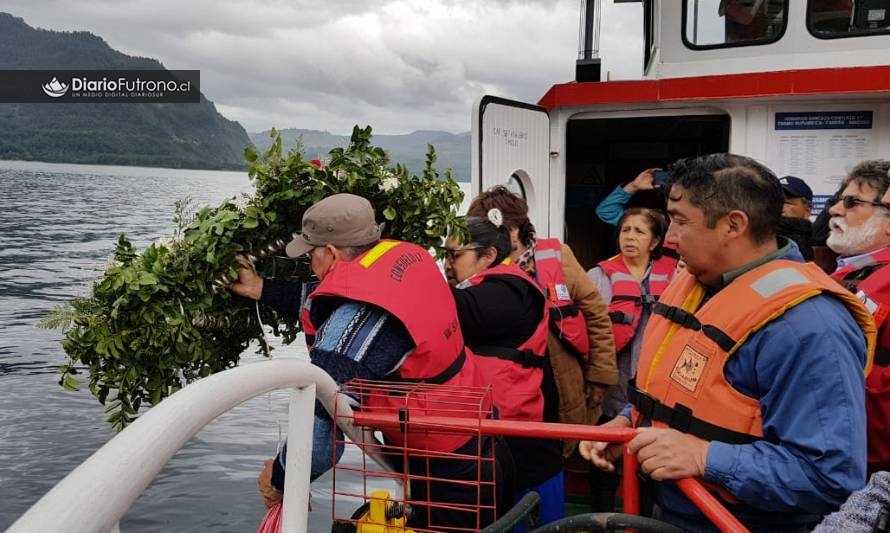 Con una romería recordaron a las 17 víctimas de la tragedia del lago Maihue