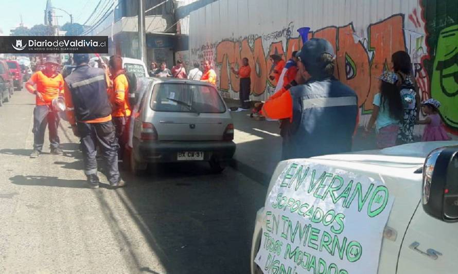 Parquímetros de Valdivia protestaron tras cumplir una semana en huelga 