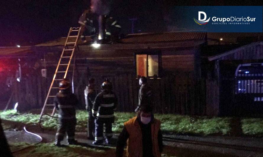 Inflamación de chimenea movilizó a bomberos de Los Lagos