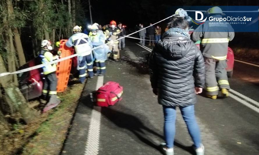 Colisión de 2 vehículos en ruta Panguipulli-Chauquén