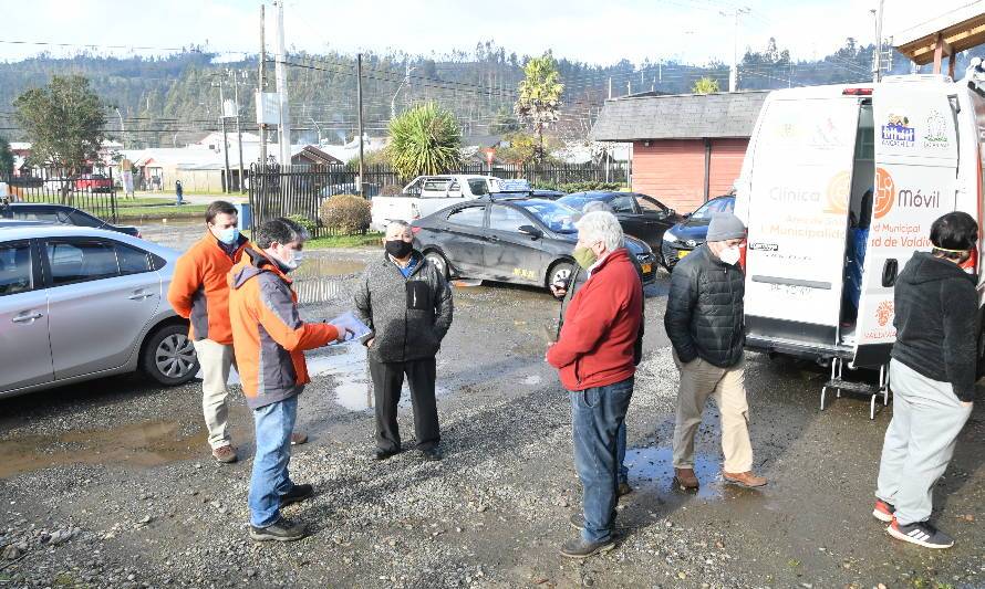 Municipio realiza test rápido Covid a colectiveros de Valdivia
