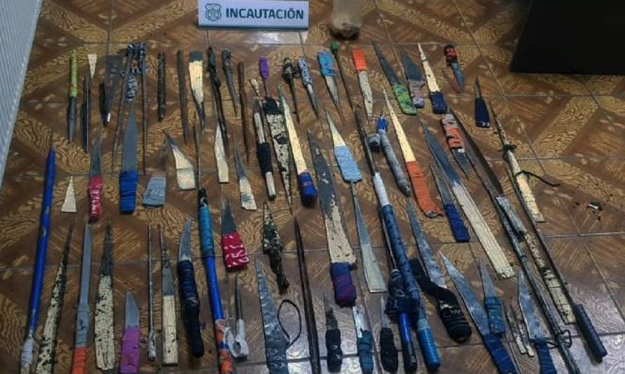Nueva incautación de armas blancas y celulares en cárcel de Valdivia