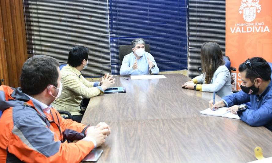 Alcalde Sabat propone plan de reactivación económica para Valdivia