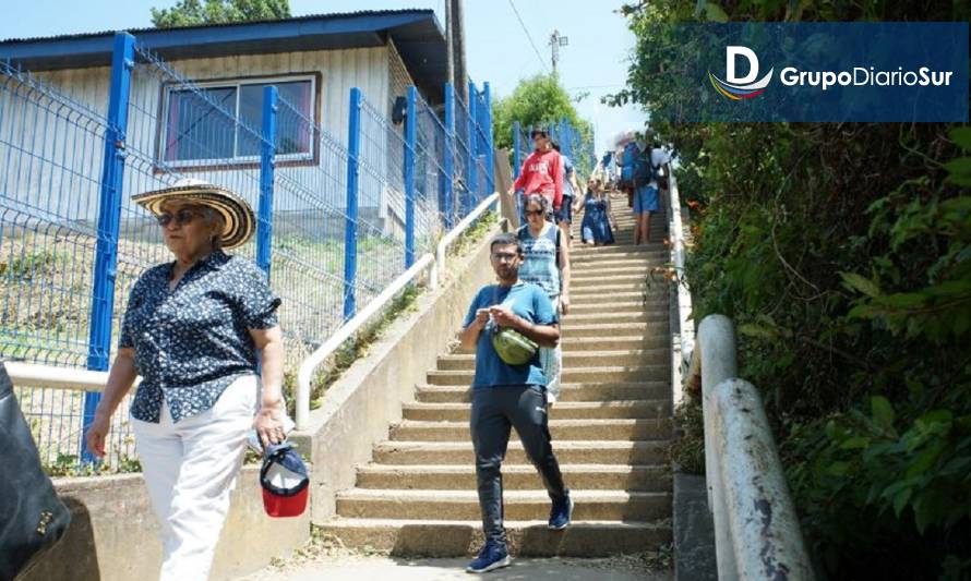 Caleta El Piojo tendrá renovada escalera para su acceso