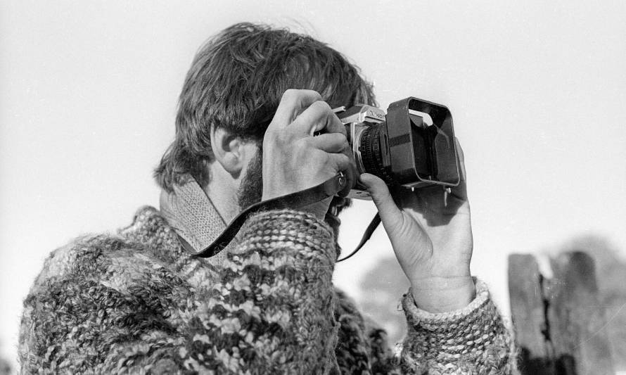 Culturas Los Ríos conmemora Día de la Fotografía con especial digital dedicado a Carlos Fischer