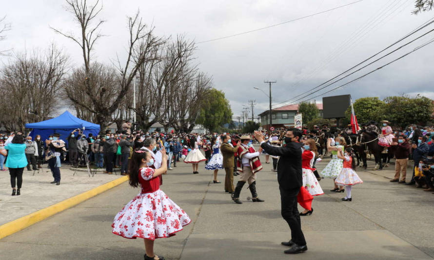 Paillaco volvió a disfrutar de tradicional desfile de Fiestas Patrias