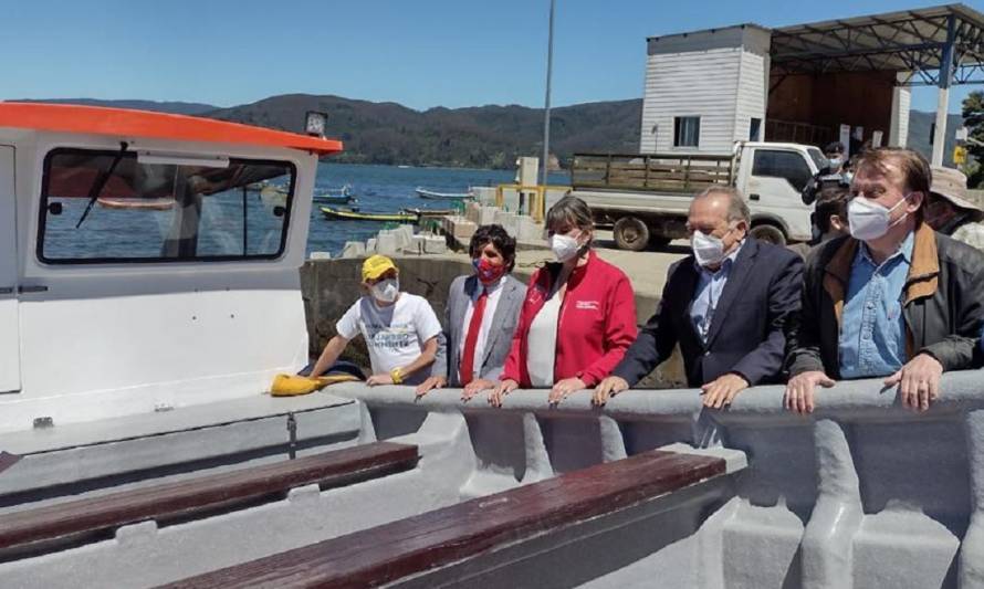 Nuevas embarcaciones de fibra otorgarán mayor seguridad a pescadores artesanales de Los Ríos