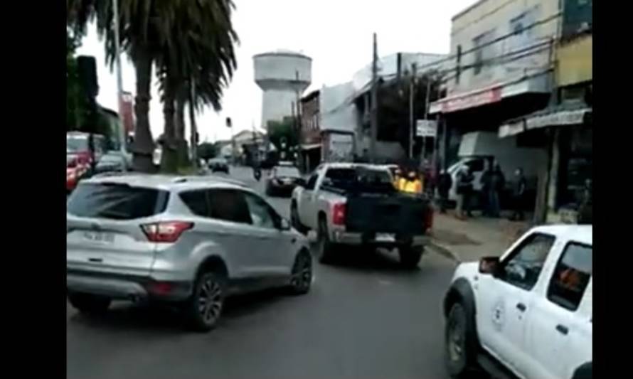Reportan accidente vehicular en avenida Picarte de Valdivia