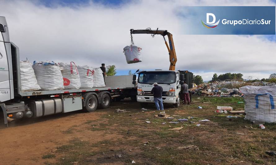 Con más de 45 mil kilos de vidrio, papel y cartón, Panguipulli es la comuna que más recicla en la región