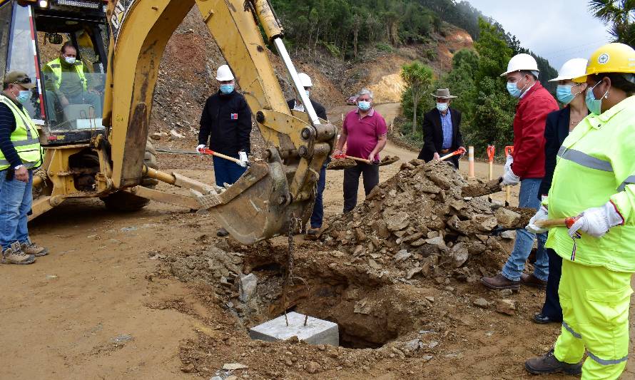 Avanza mejoramiento de Ruta Corral-Valdivia con inicio de asfaltado de 10 kilómetros