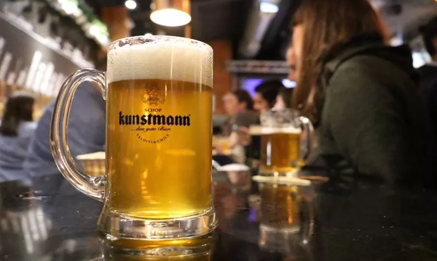 Cervecería Kunstmann se posiciona como Marca Ciudadana en estudio Cadem