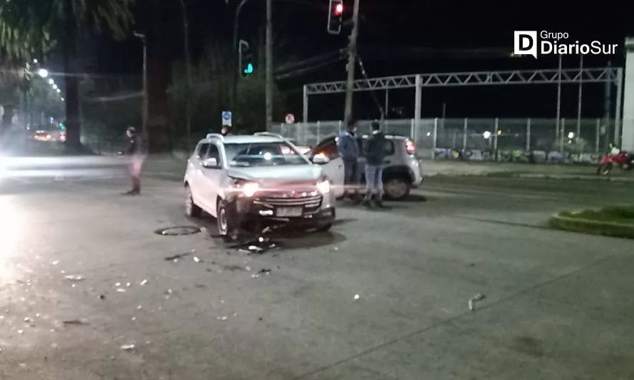 Alarma de bomberos por accidente en calle Picarte, Valdivia