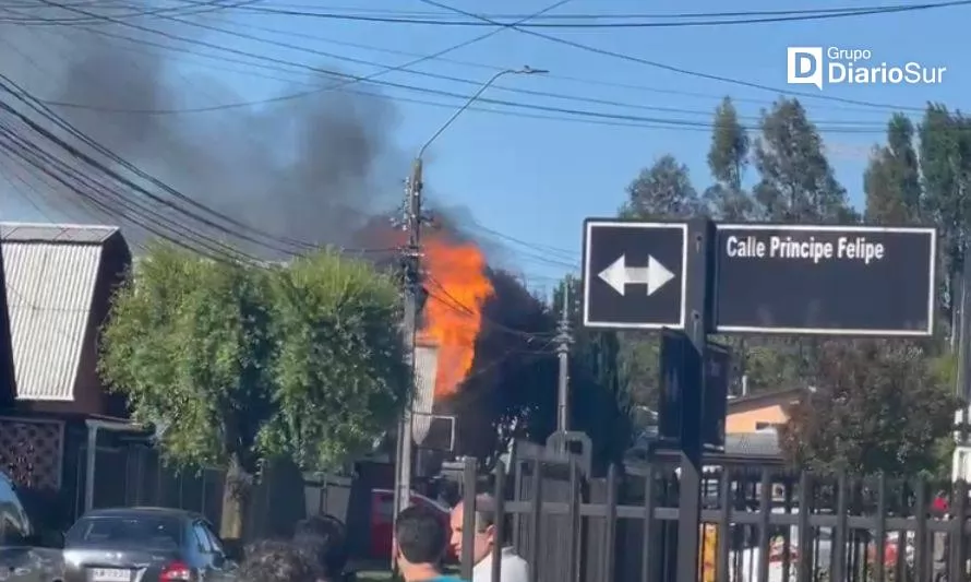 Violento incendio afectó a una casa en Valdivia