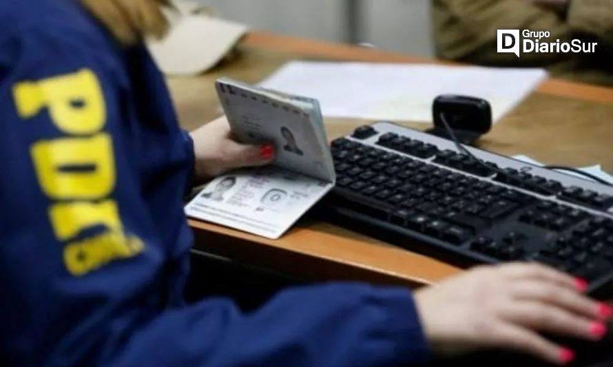 Detención se concretó en dependencias del Complejo Policial Valdivia de la PDI. Créditos: PDI los Ríos.