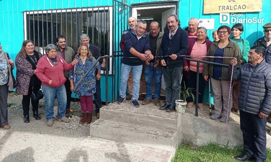 Autoridades regionales y comunales participaron de un diálogo con vecinos y vecinas del Tralcao. Crédito: Cedida.
