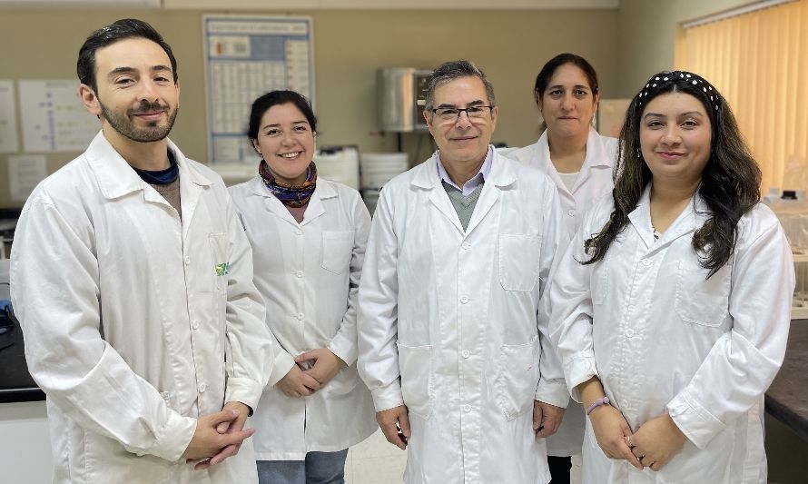 En la foto, Nicolás Pizarro, Andrea Paredes, Rodolfo Saldaña, Clara Ruiz y Marcelina Ormero. Créditos: INIA Remehue.
